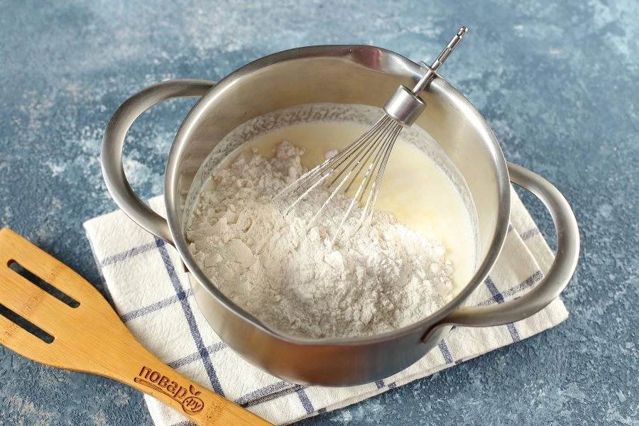 Шаг 5: Пышные без дрожжевые оладьи на кефире