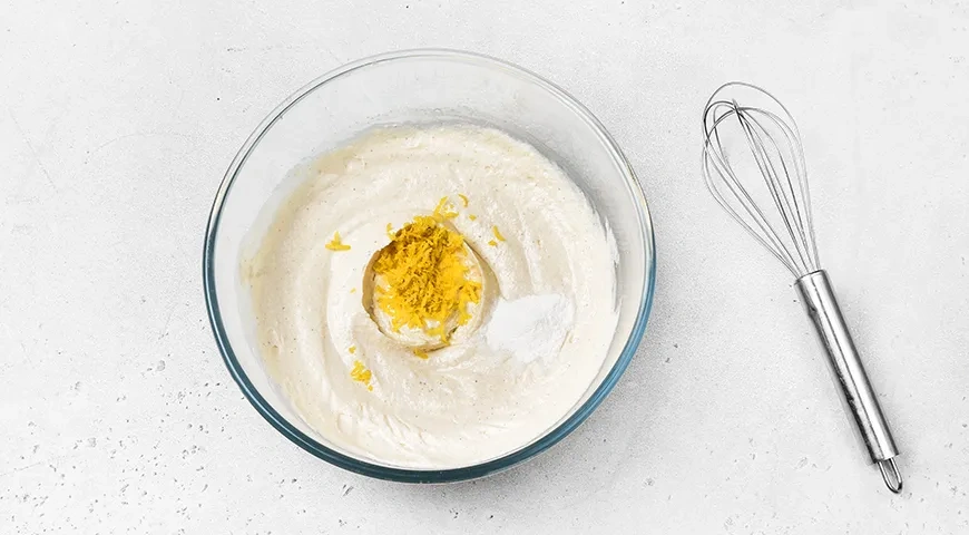 Пышные сырники с манкой (в духовке): шаг 5