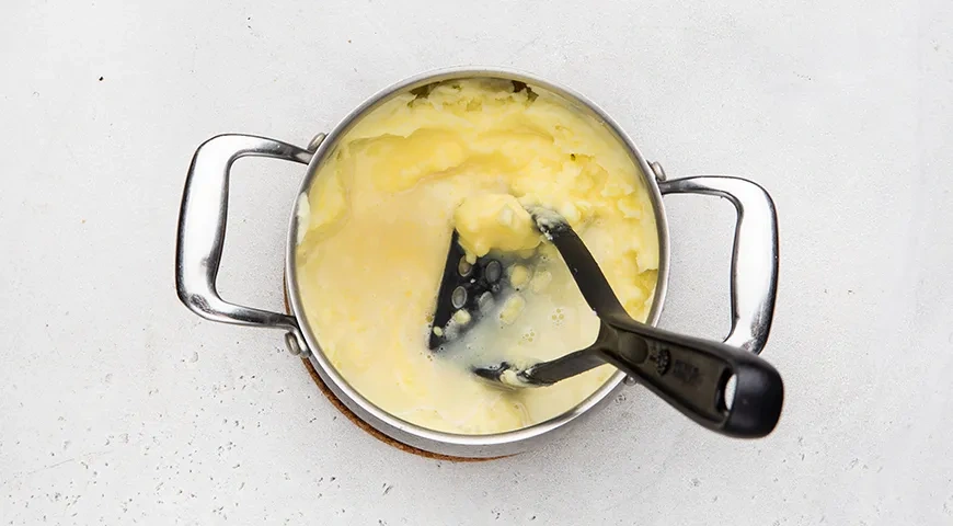 Пюре с добавлением сметаны: шаг 5