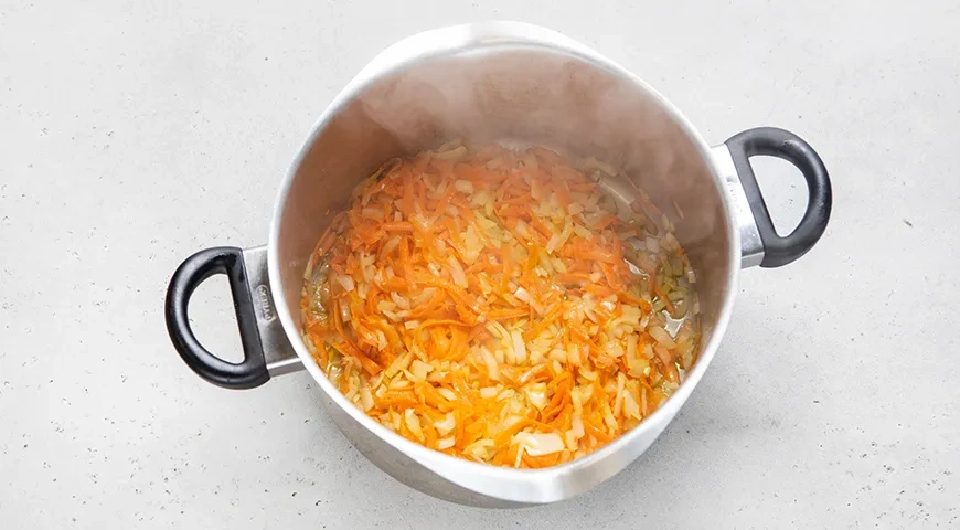 Рассольник с колбасой: шаг 5