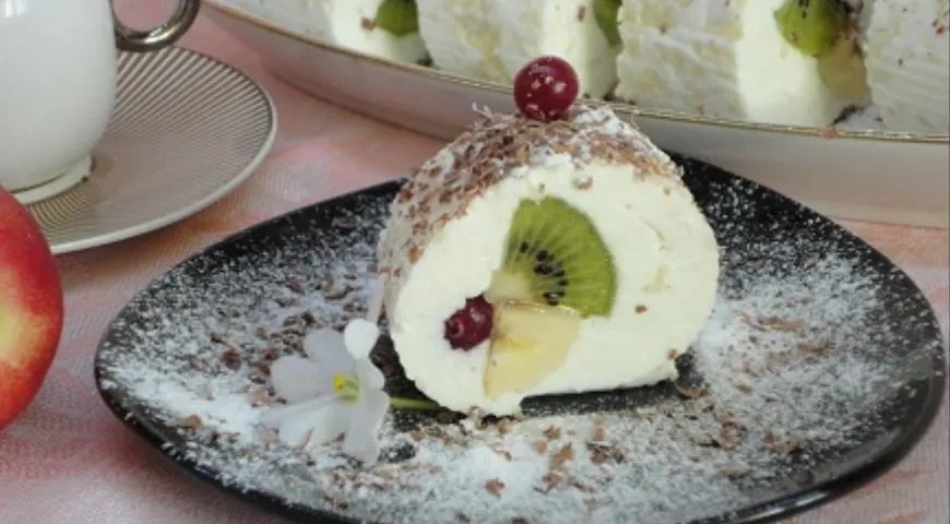 Роллы из творога с фруктами: шаг 5