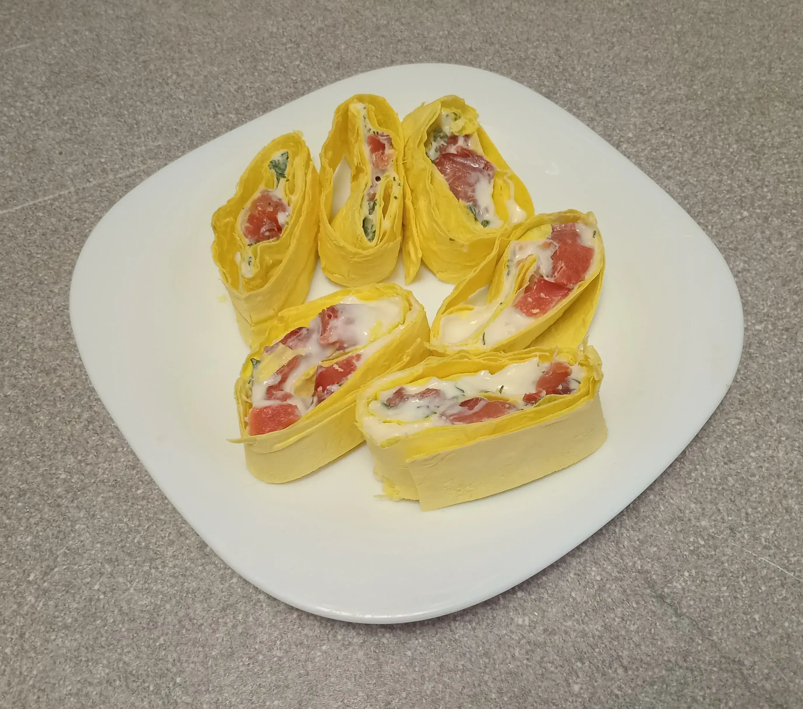 Рулет со сливочным сыром и лососем: шаг 5