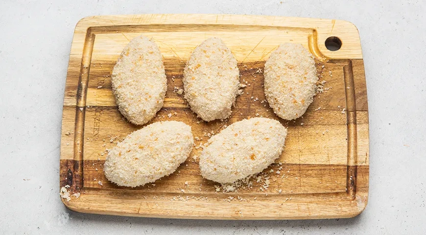 Рыбные котлеты с салом и манкой по-домашнему: шаг 5