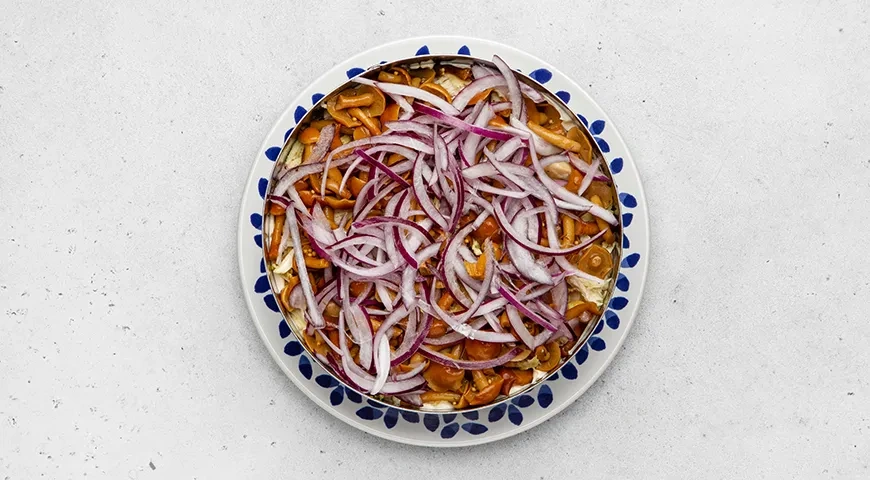 Салат Генеральский с грибами: шаг 5