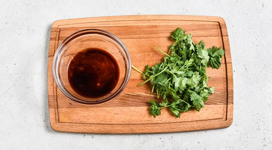 Салат «Лаззат» с хрустящими баклажанами: шаг 5