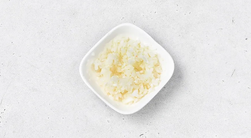 Салат «Мимоза» с копченой курицей: шаг 5