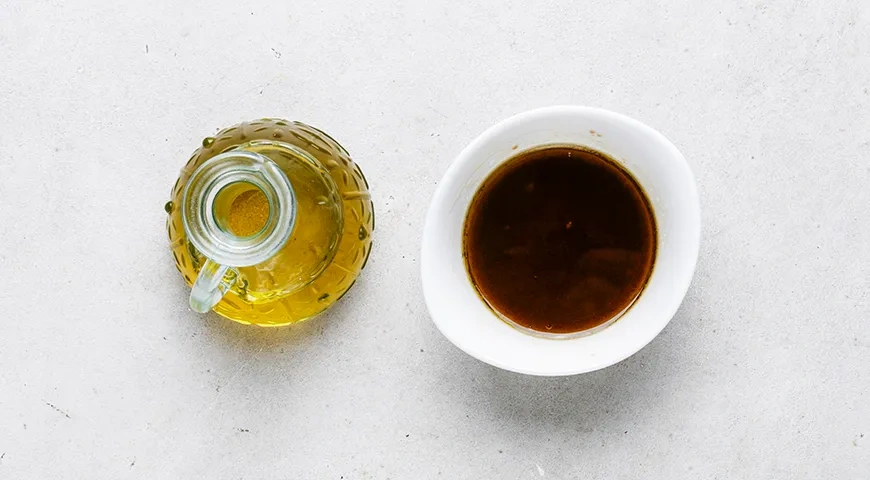 Салат с авокадо, помидорами, огурцами и моцареллой: шаг 5