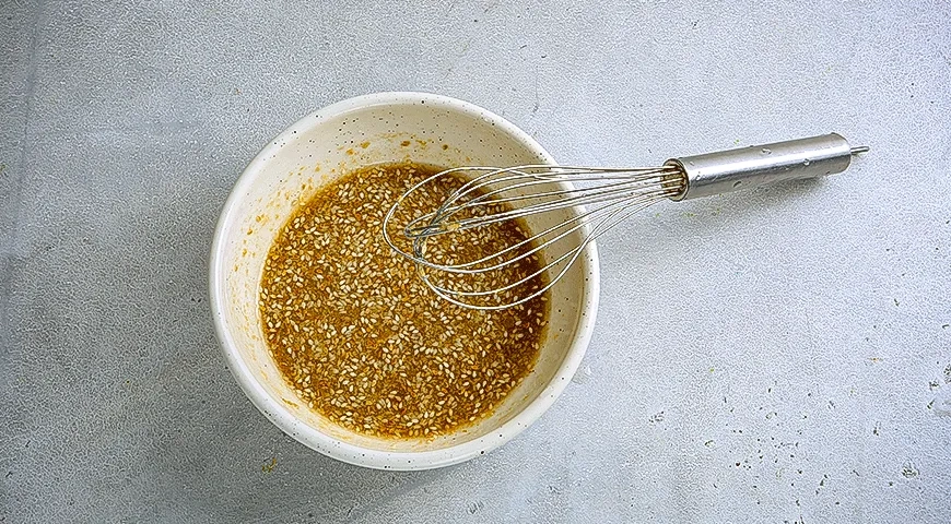 Салат с курицей, яблоком и огурцом: шаг 5