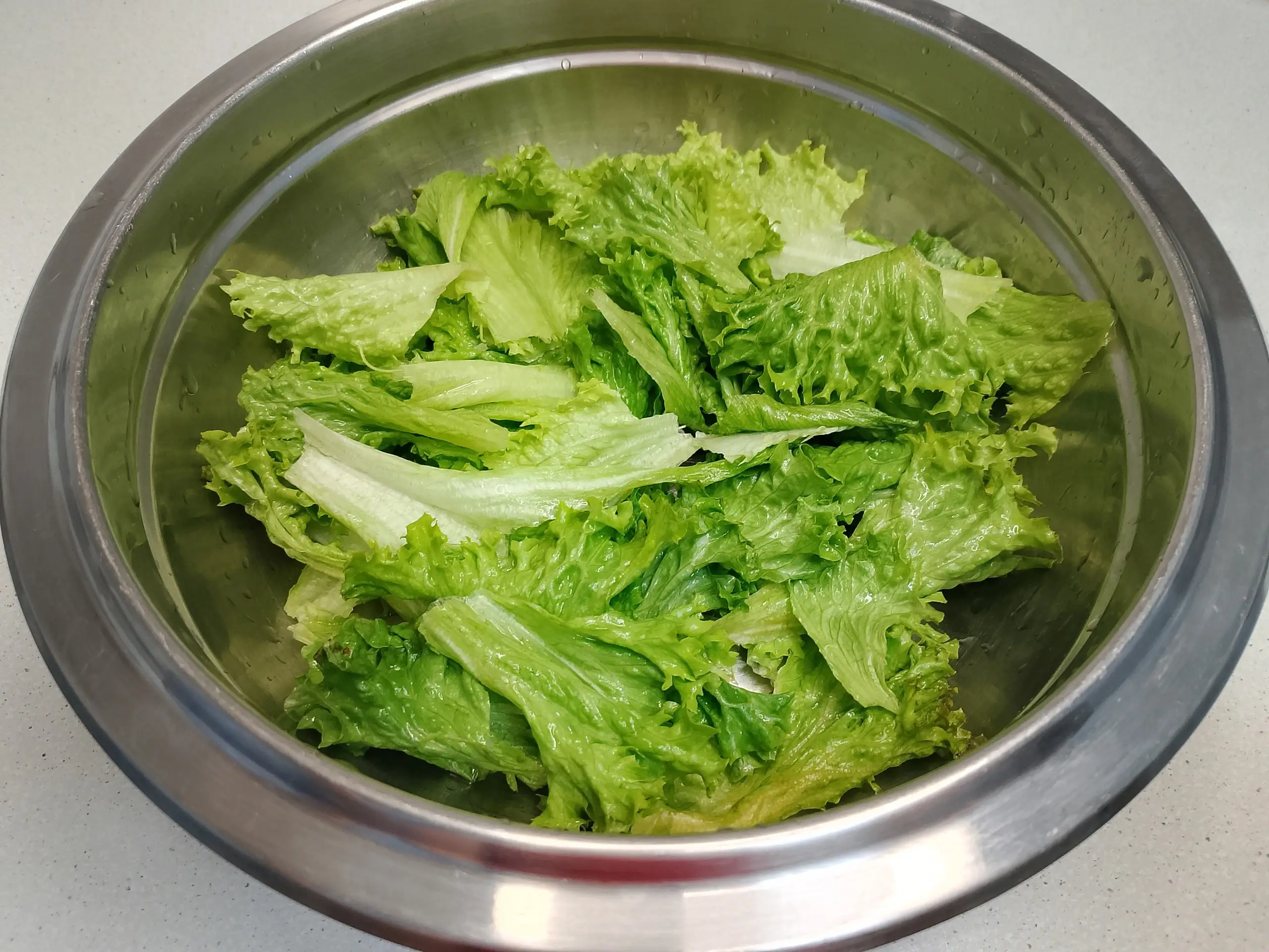 Шаг 5: Салат с куриной печенью и манго