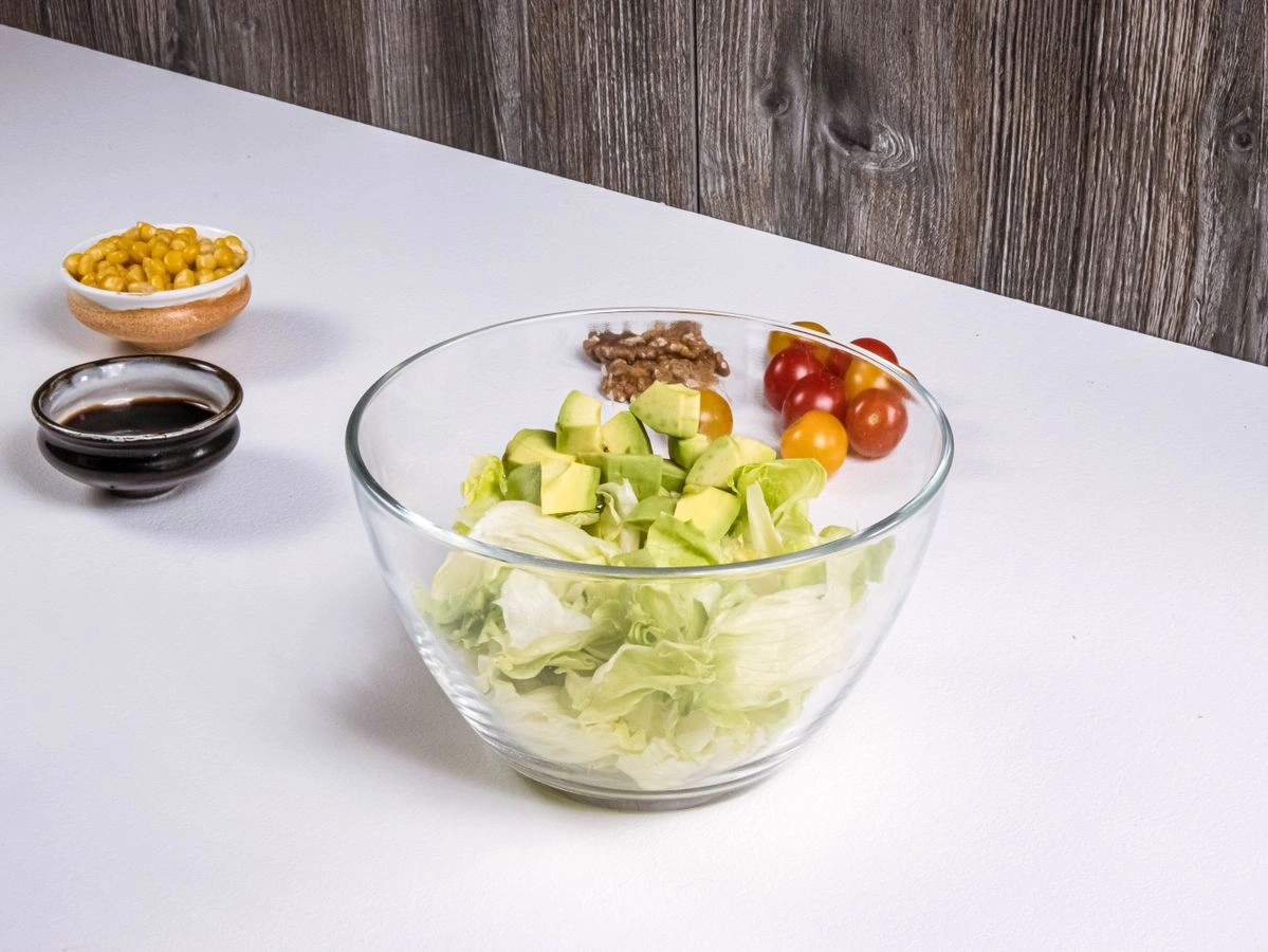 Шаг 5: Салат с курицей и авокадо