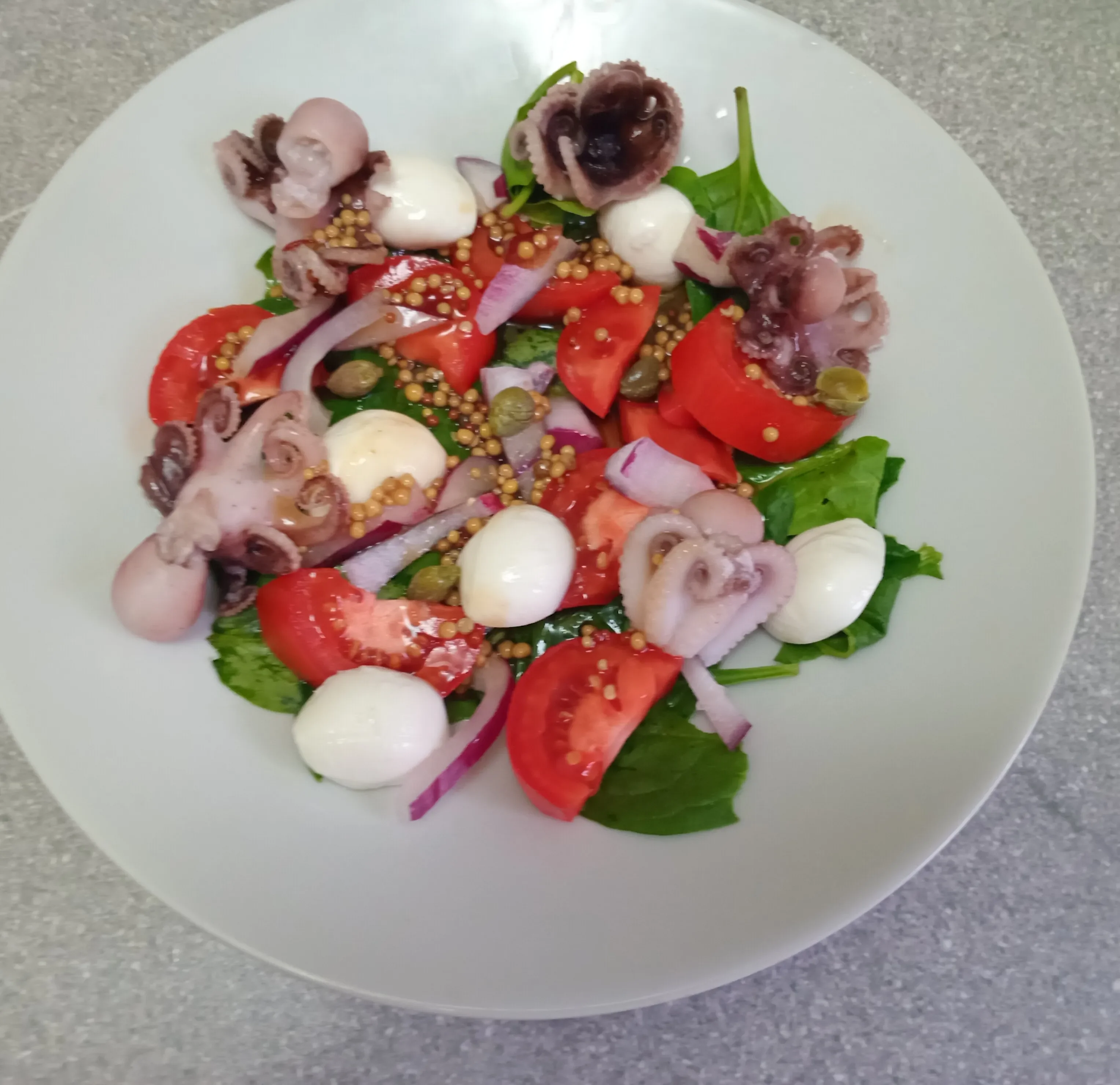 Салат с осьминогами: шаг 5