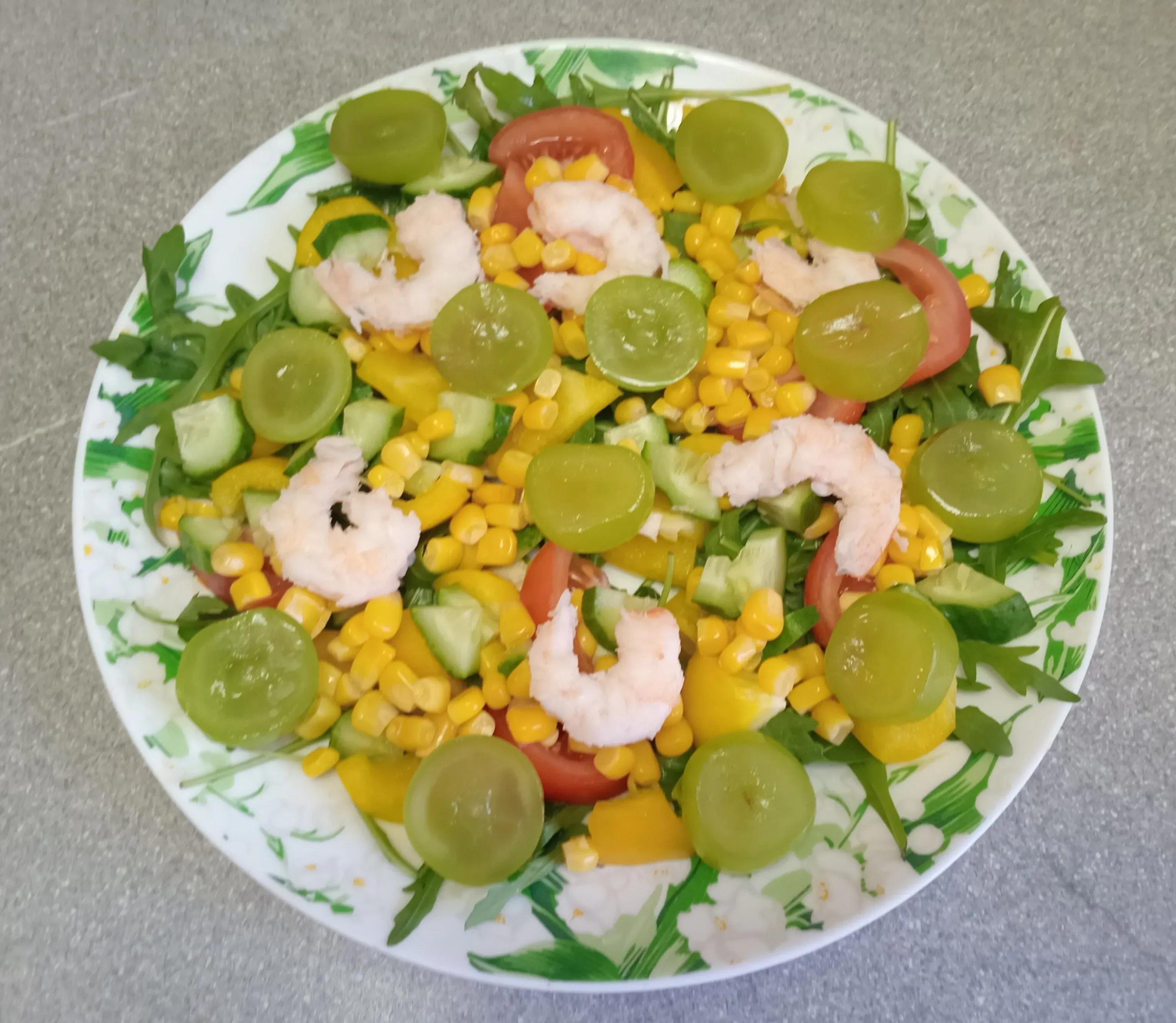 Салат с руколой, креветками и виноградом: шаг 5