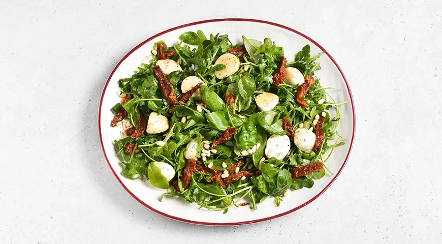 Салат с руколой и вялеными помидорами: шаг 5