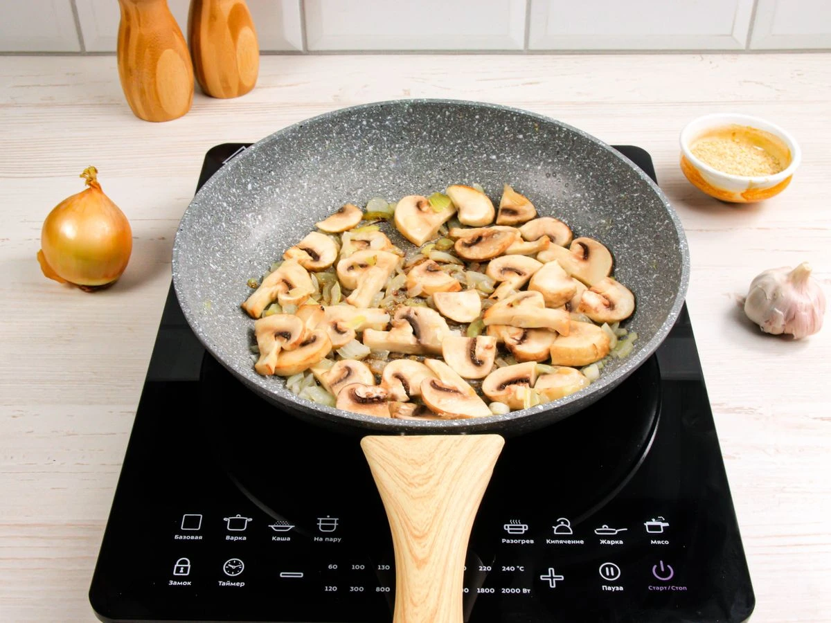 Шаг 5: Салат со стручковой фасолью и шампиньонами