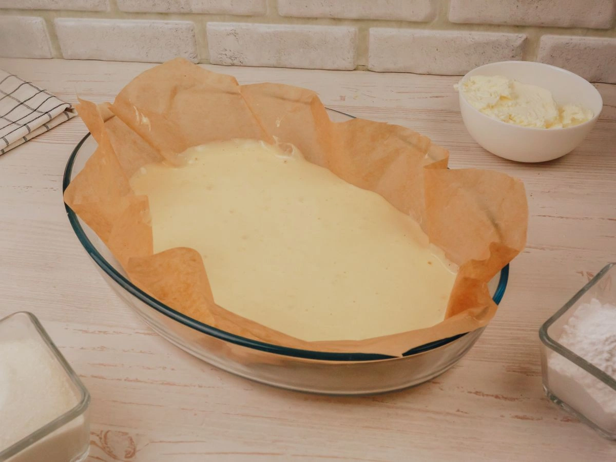 Шаг 5: Шахматный бисквит с голубикой и творожным сыром