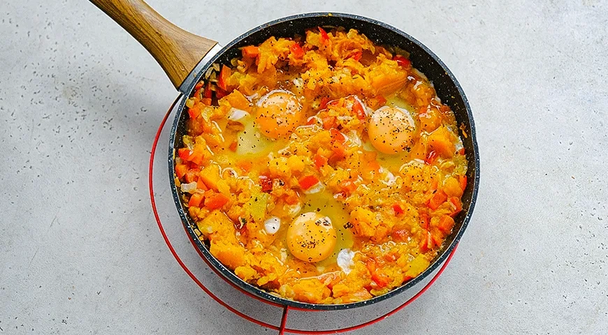 Шакшука с тыквой: шаг 5