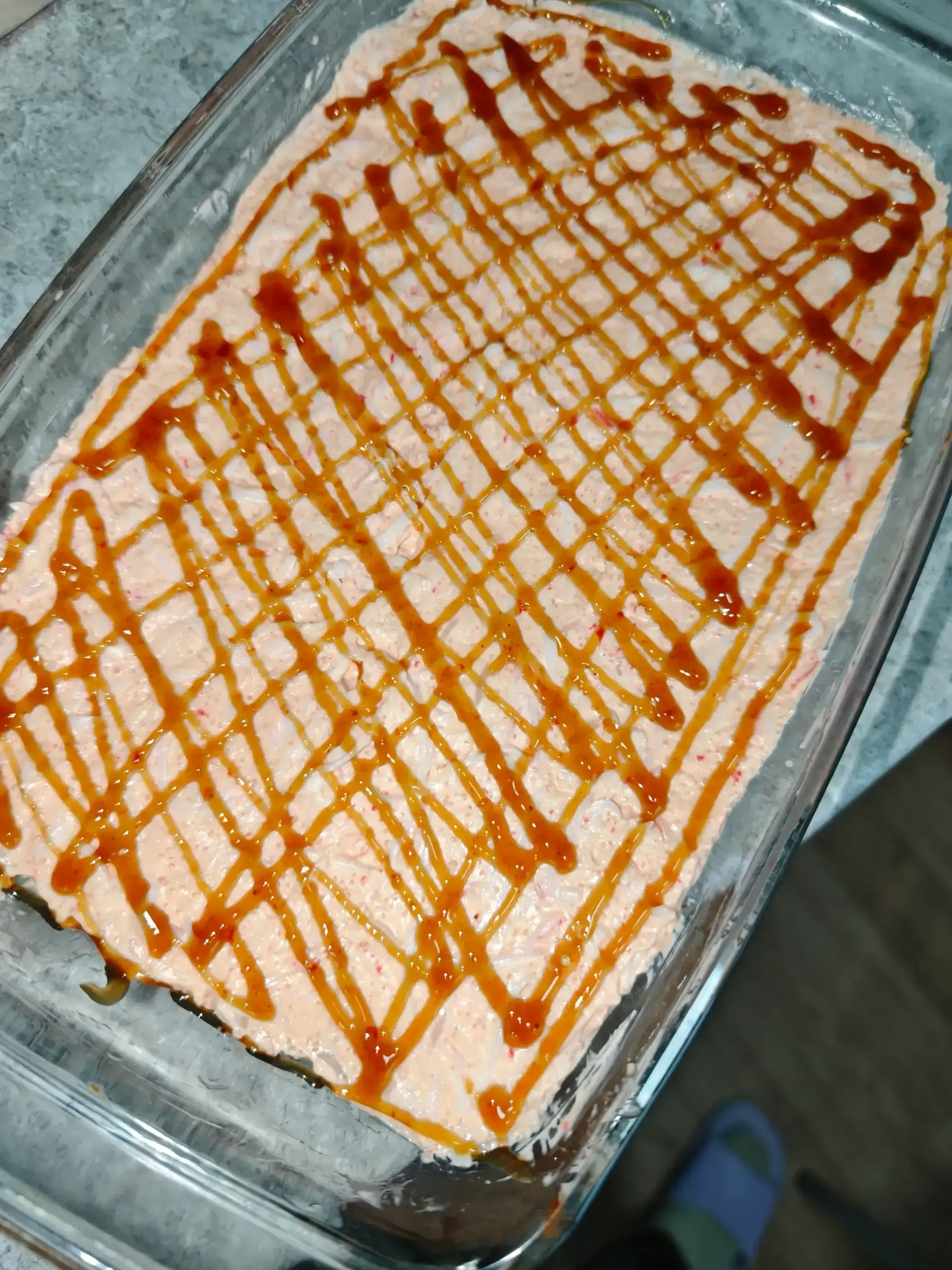 Суши торт с крабовыми палочками: шаг 5