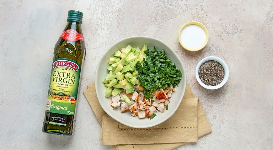 Свекольные блинчики с курицей и салатом из авокадо: шаг 5