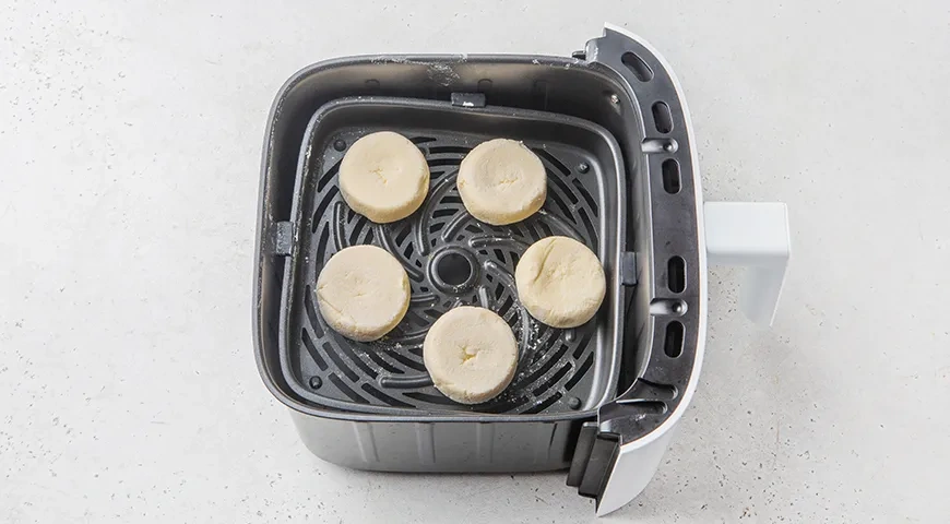 Сырники в аэрогриле: шаг 5