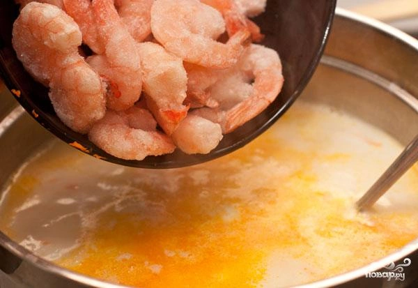 Шаг 5: Сырный суп с креветками