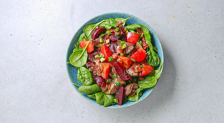 Теплый салат из куриной печени со свеклой: шаг 5