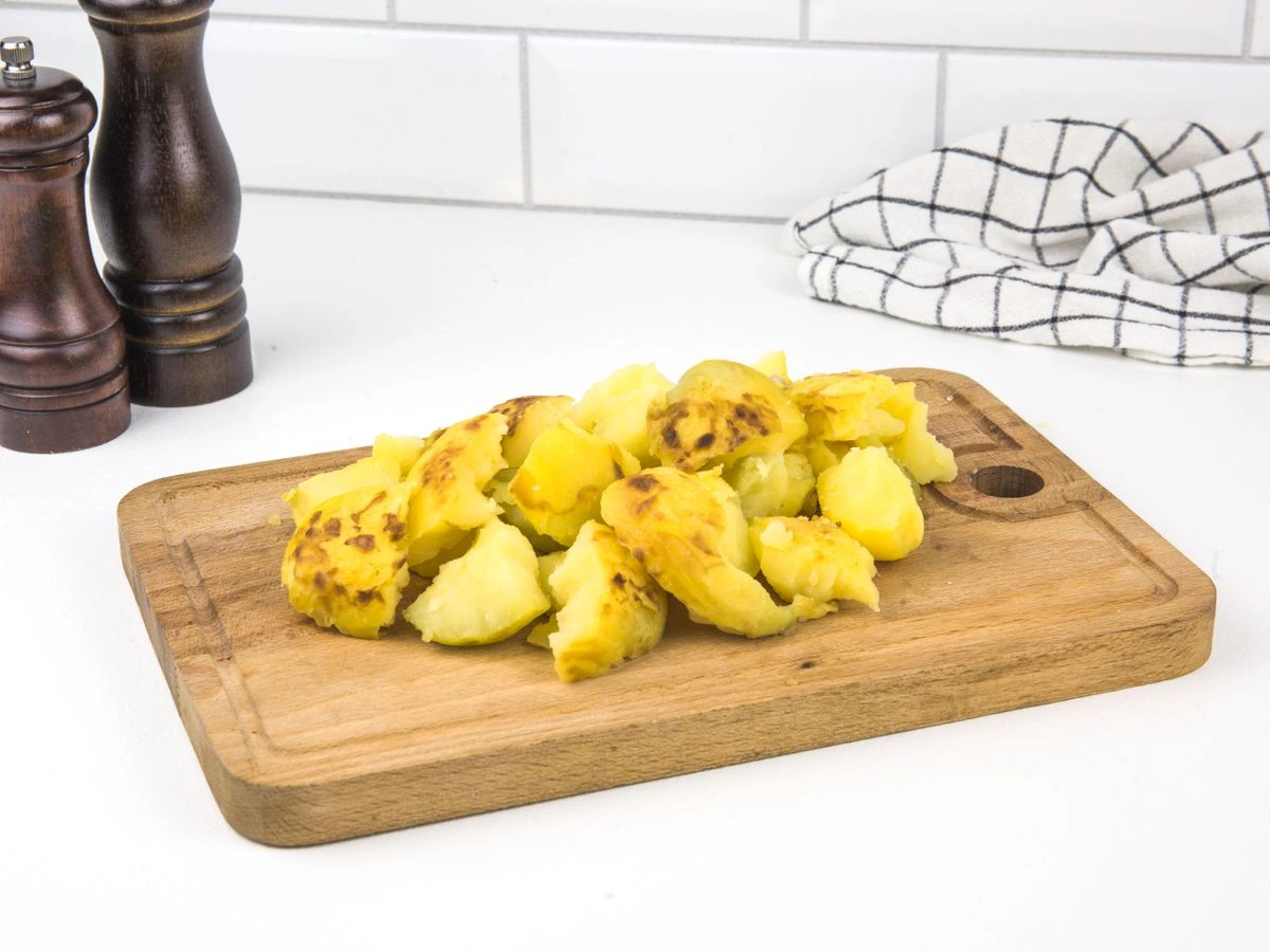 Шаг 5: Теплый картофельный салат с говядиной и опятами