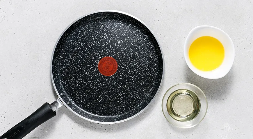 Тонкие блины на ряженке: шаг 5