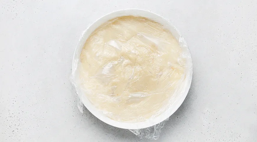 Торт «Наполеон» из слоеного дрожжевого теста: шаг 5