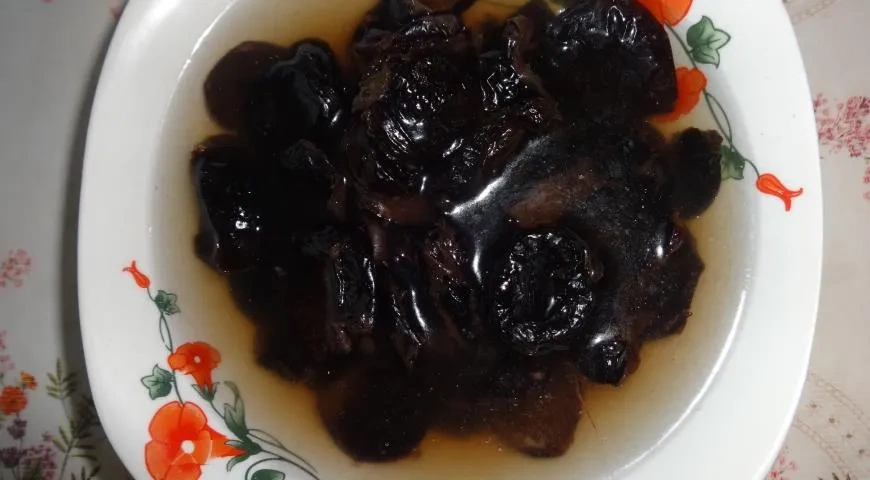 Творожная пасха с курагой и черносливом: шаг 5