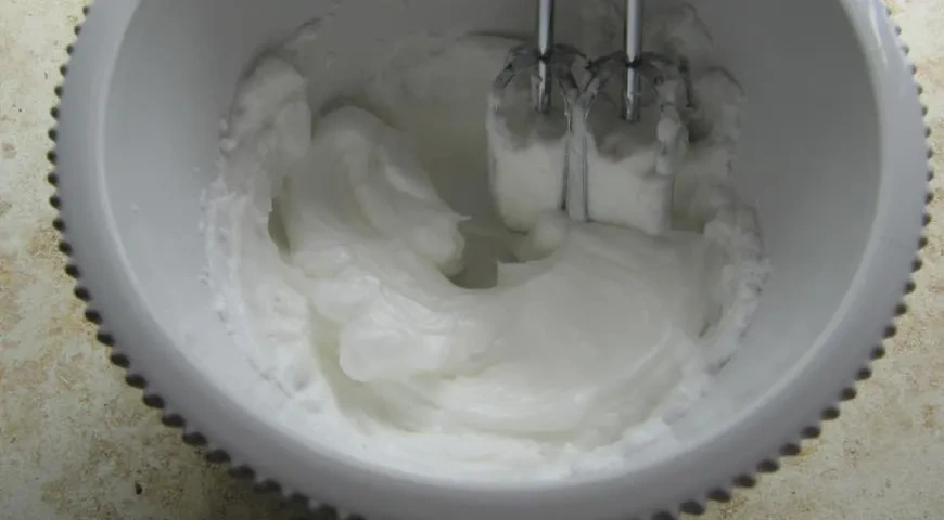 Влажный кулич: шаг 5