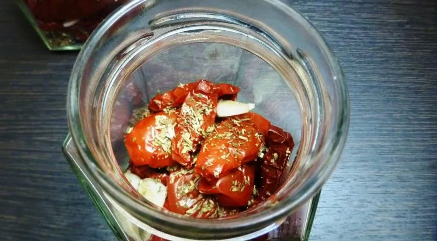 Вяленые томаты с прованскими травами: шаг 5