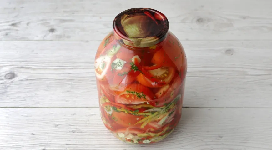 Закуска из помидоров и перца с чесноком на зиму: шаг 5