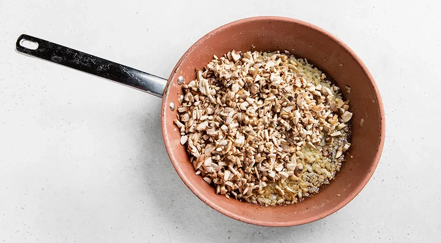 Закусочный торт Наполеон с курицей и грибами: шаг 5