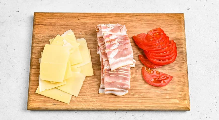 Картошка-гармошка, запеченная в духовке, с беконом и сыром: шаг 5