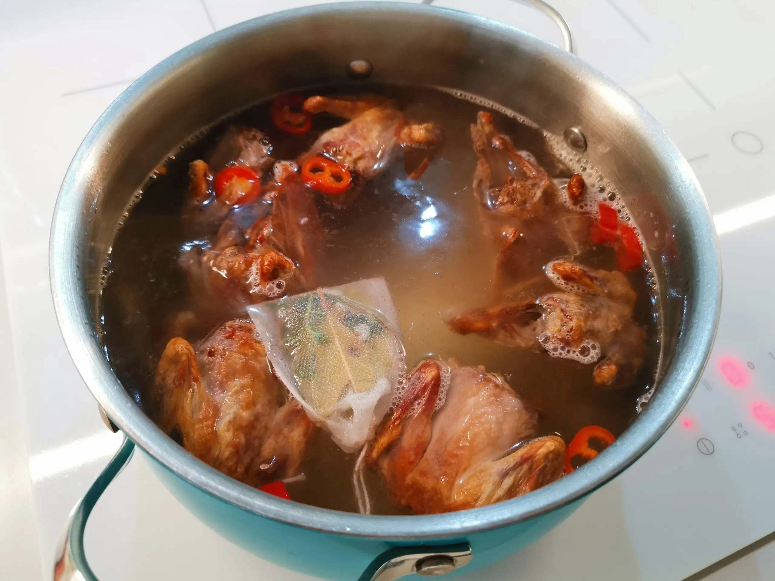 Шаг 5: Зеленые щи с перепелкой