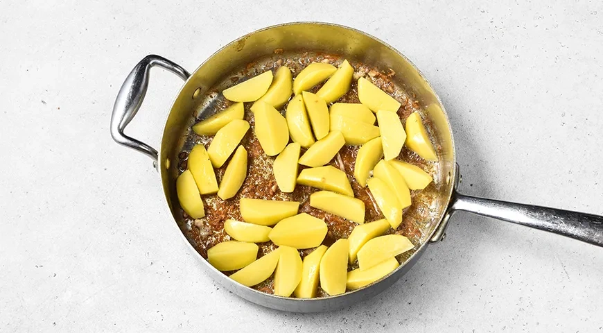 Жаркое из курицы с картошкой: шаг 5