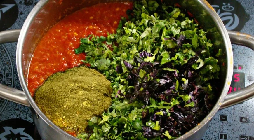 Аджика с острым перцем на зиму: шаг 6