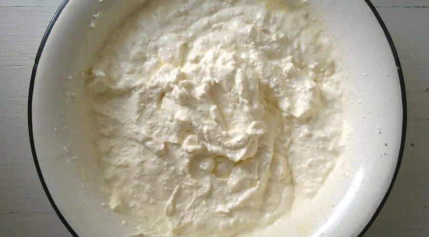 Блинчатый пирог с творогом и клюквой в духовке: шаг 6