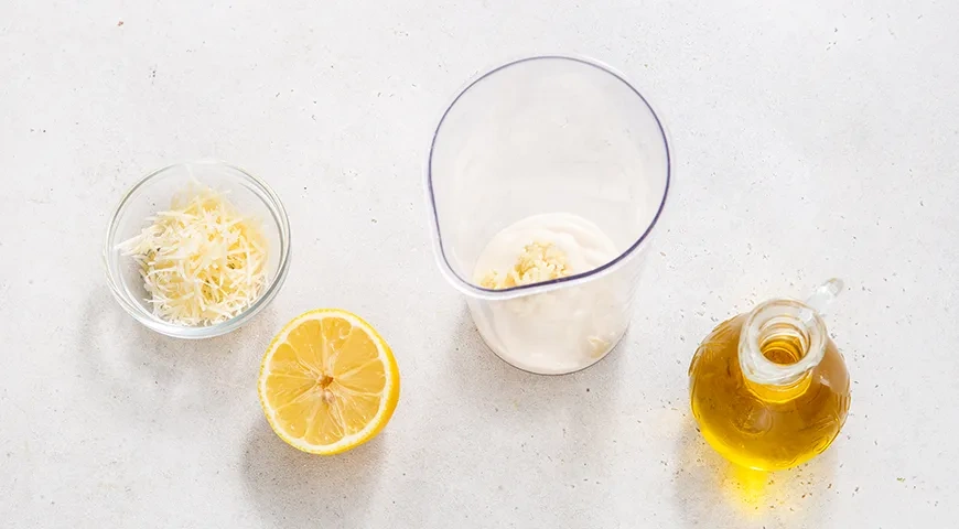 Цезарь с красной рыбой: шаг 6