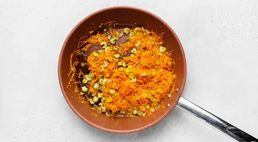 Домашний суп с чесночными галушками: шаг 6