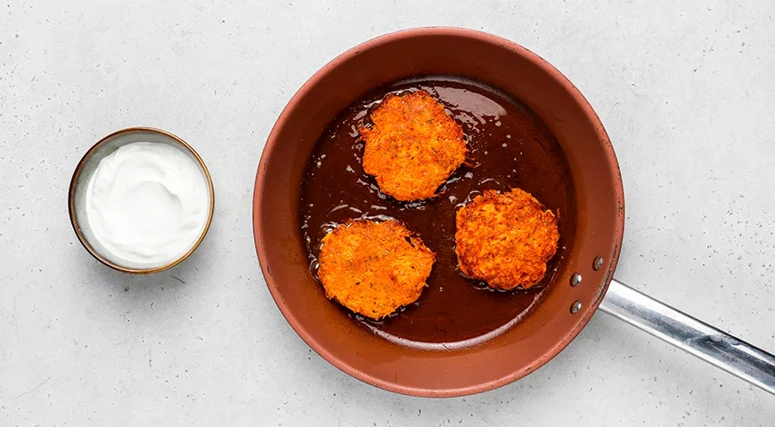 Драники из моркови: шаг 6