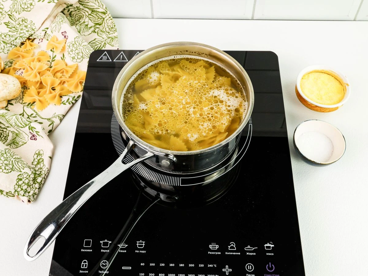 Шаг 6: Фарфалле с брокколи и шампиньонами в сливочно-цитрусовом соусе