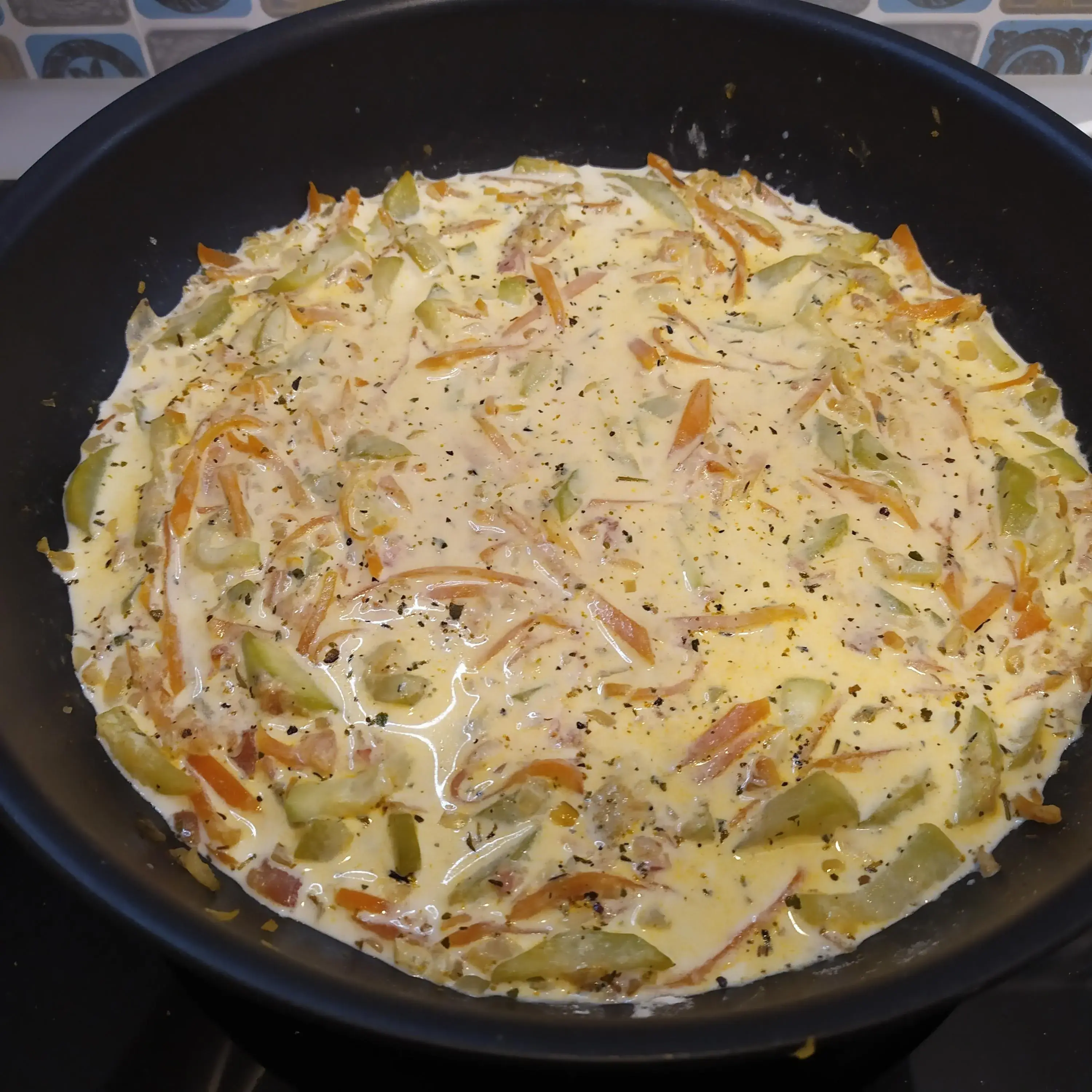 Голубцы из пекинской капусты под овощным соусом: шаг 6