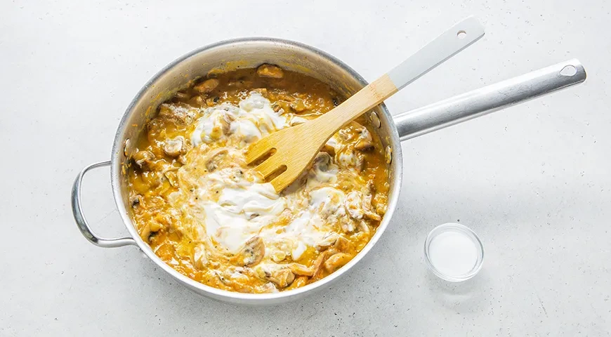 Грибная подлива из шампиньонов: шаг 6