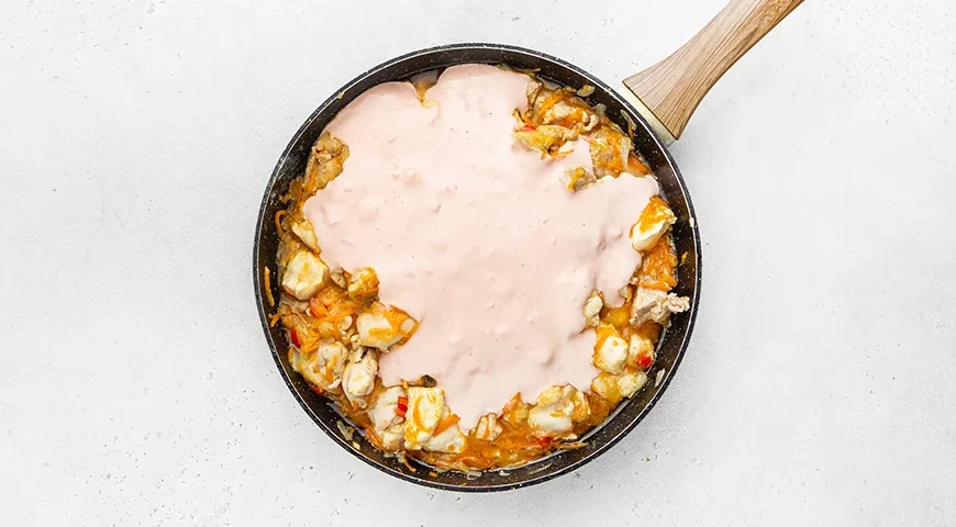 Гуляш из курицы с подливкой: шаг 6