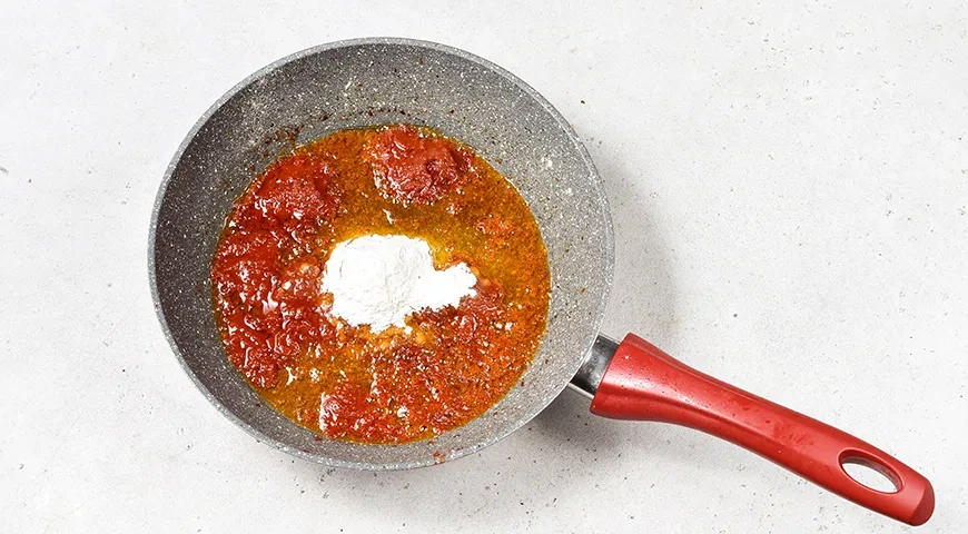 Гуляш из куриных сердечек: шаг 6