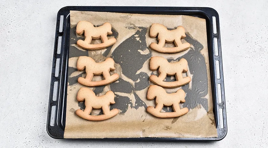 Имбирный пряник «Лошадка» к Новому году: шаг 6