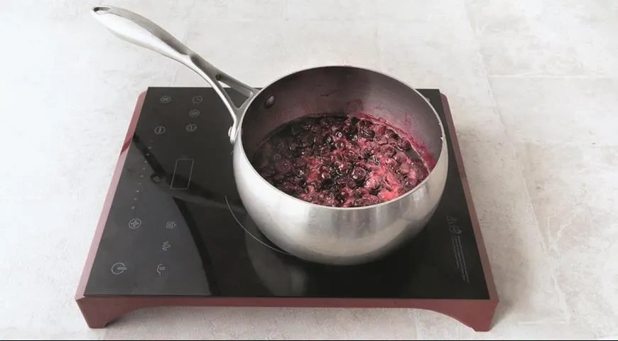 Капкейки Черный лес: шаг 6