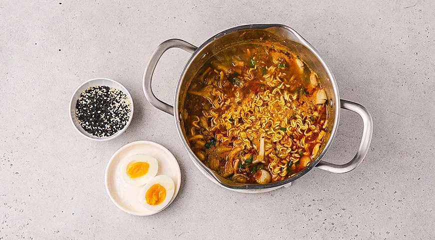 Карри-рамен с фаршем и лапшой быстрого приготовления: шаг 6