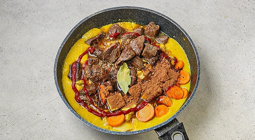 Карри с говядиной и бананом по-японски: шаг 6